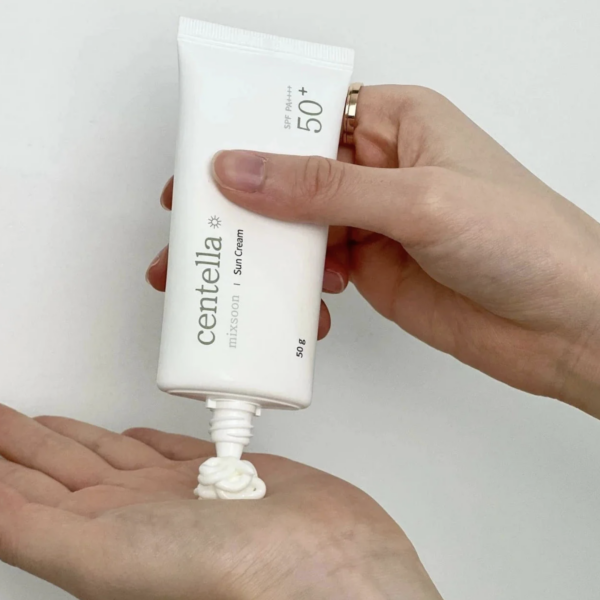 MIXSOON – Centella Sun Cream SPF 50+ PA++++ 50 g – Protector Solar Calmante e Hidratante