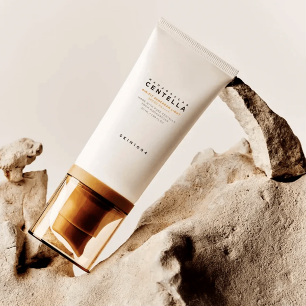 Skin1004 Madagascar Centella Air-Fit Suncream Light SPF30 PA++++