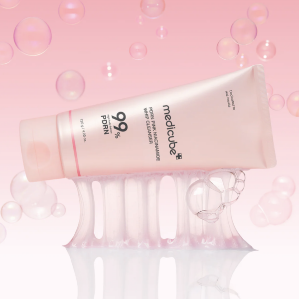 MEDICUBE – PDRN Pink Niacinamide Whip Cleanser 120 g – Limpiador Espumoso Iluminador
