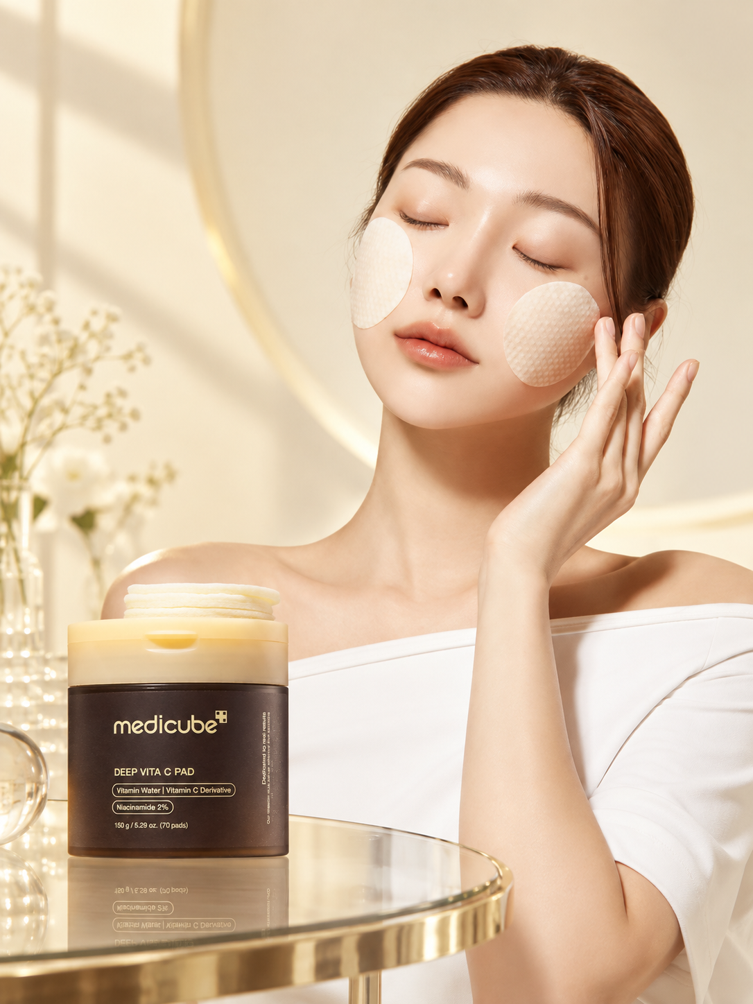 MEDICUBE - Deep Vita C Pad 150 g (70 pads) - Pads tonificantes iluminadores con derivado de vitamina C y niacinamida 2%