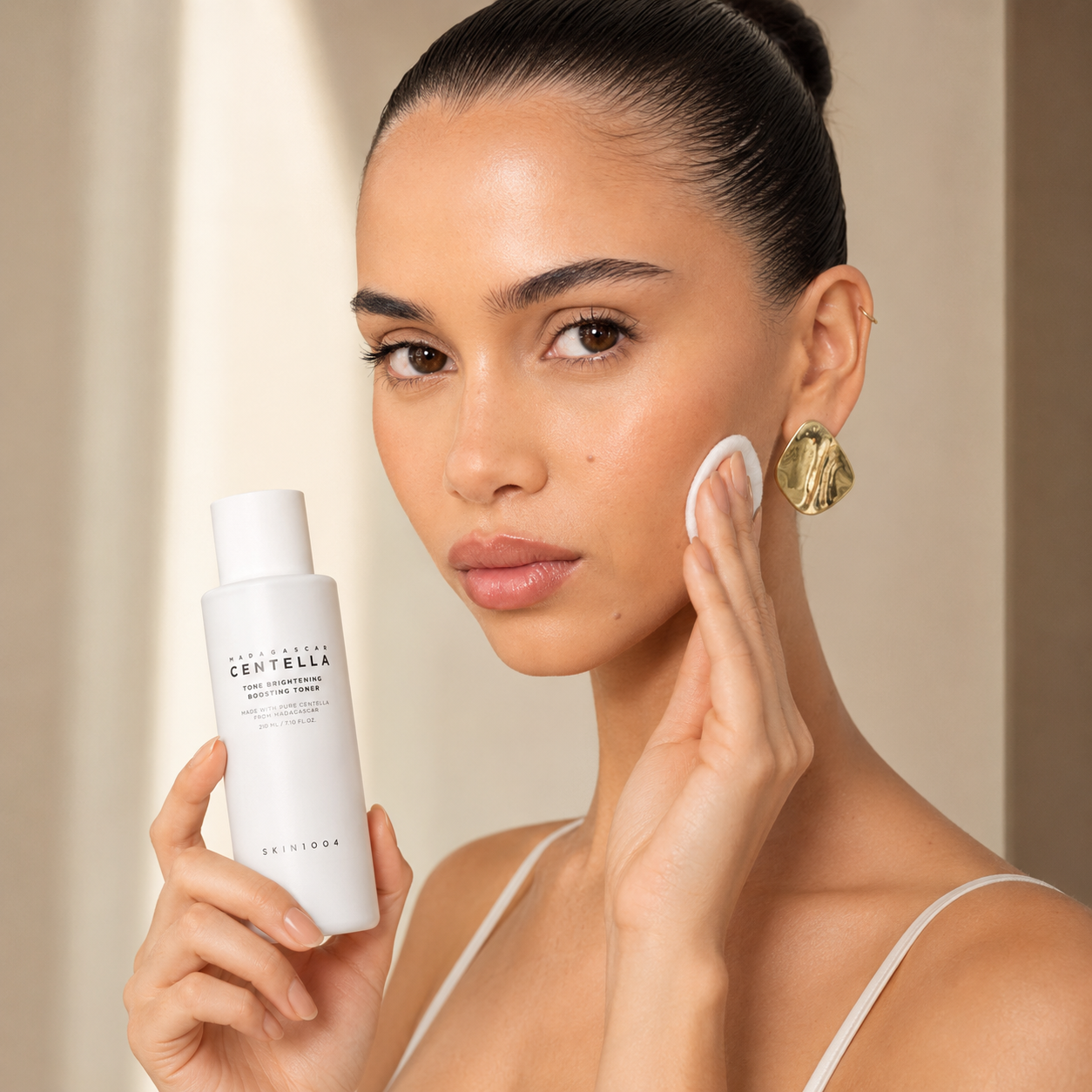 SKIN1004 – Madagascar Centella Tone Brightening Boosting Toner 210 ml – Tónico Iluminador y Antimanchas